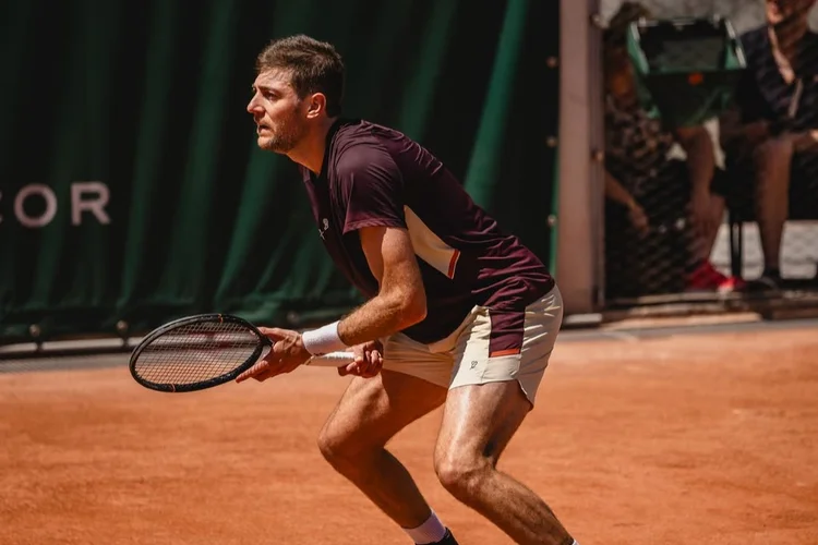 Brasileiro Marcelo Demoliner vence e vai às quartas de Roland Garros