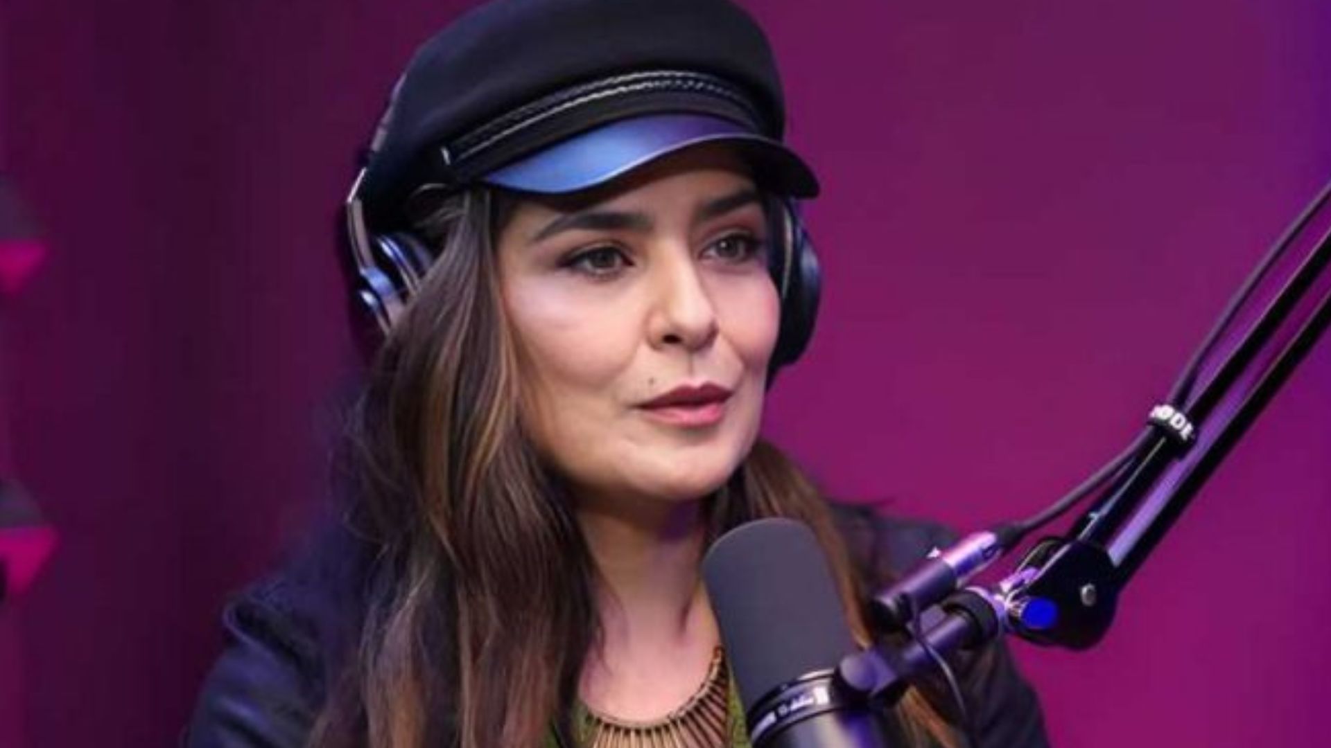 Brega? Leticia Sabatella elege look diferentão para passear em shopping