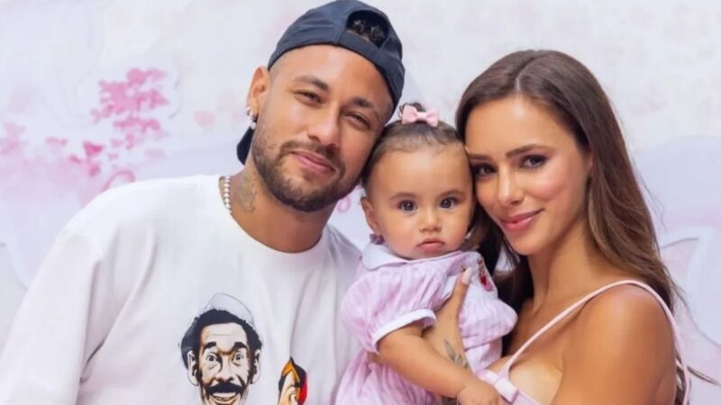 Bruna Biancardi comemora 9 meses da filha Mel ao lado de Neymar