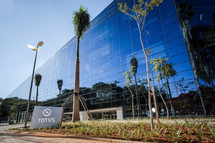 BTG retira Itaú, reduz bancos e inclui Totvs na carteira de ações de maio