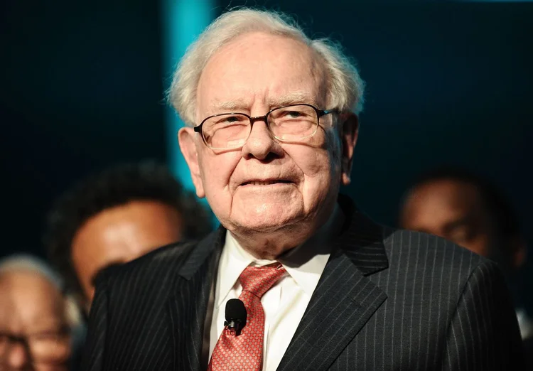 Buffett exalta Tim Cook em encontro da Berkshire: 'milagre empresarial'