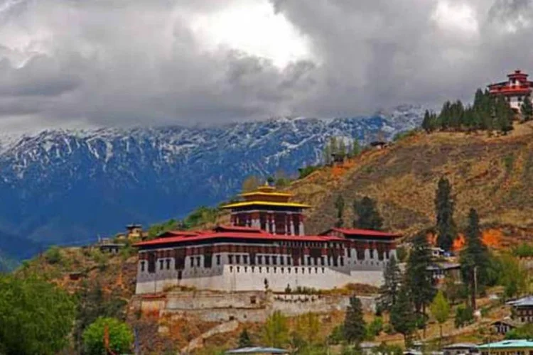 Butão vende US$ 22 milhões em bitcoin após queda expressiva