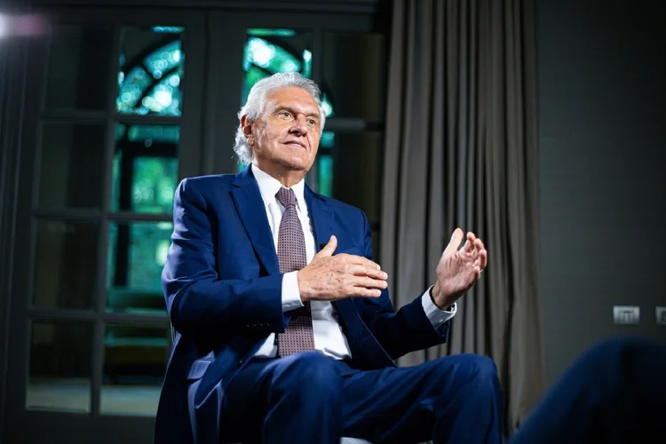 Caiado avança na disputa presidencial e estrutura sucessão em Goiás