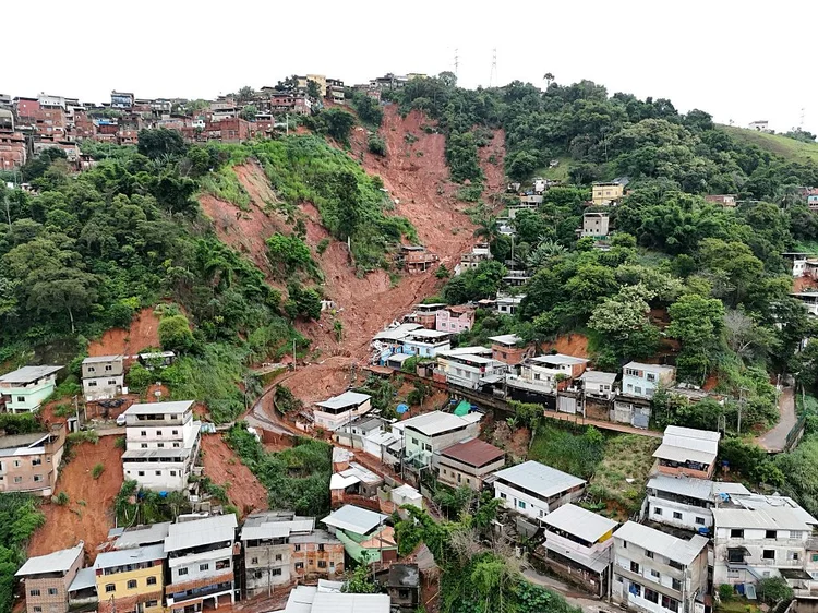 Câmara aprova auxílio emergencial de R$ 600 mensais para vítimas das chuvas em MG