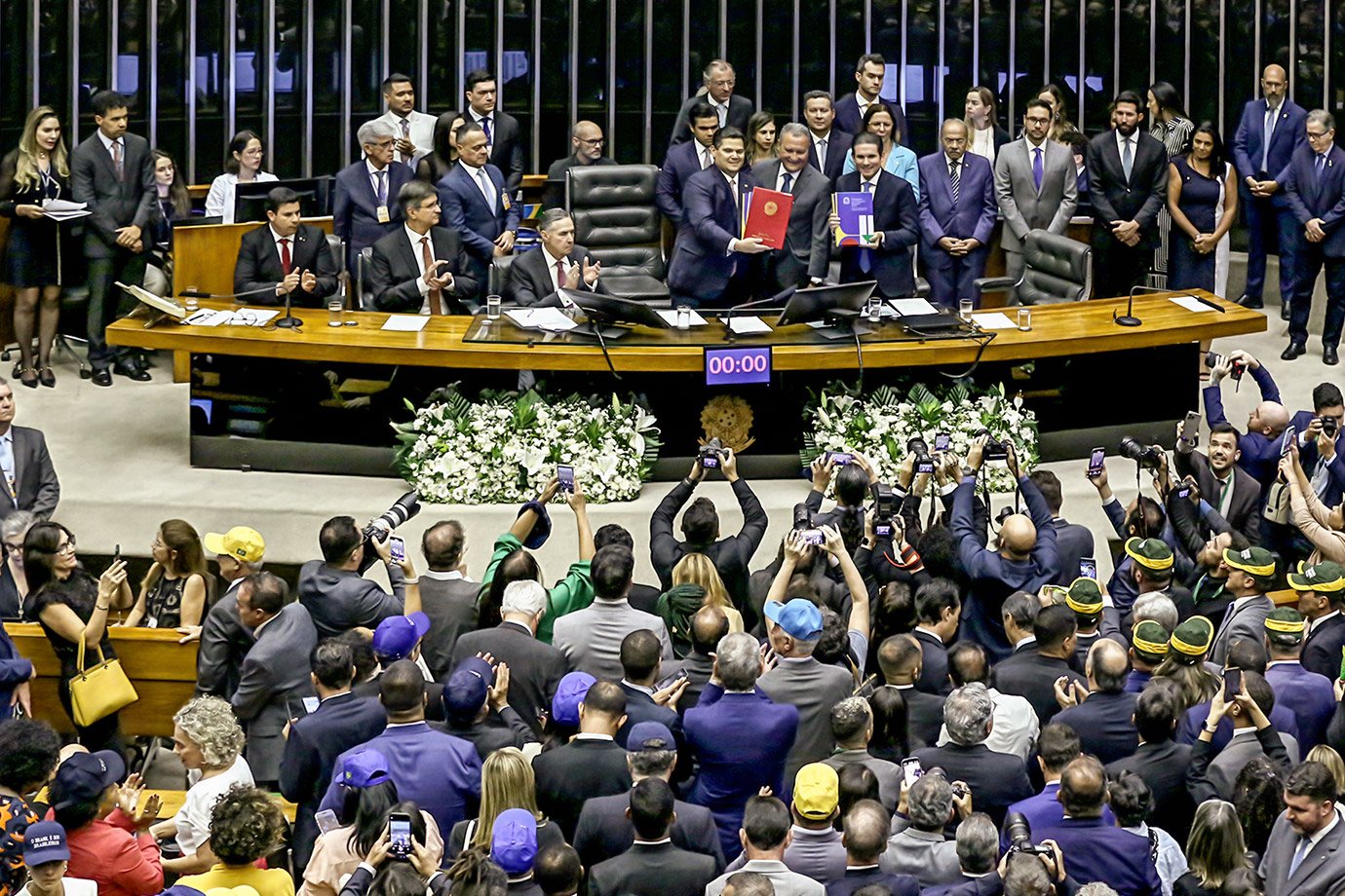 Câmara aprova PEC da Segurança Pública; texto vai ao Senado