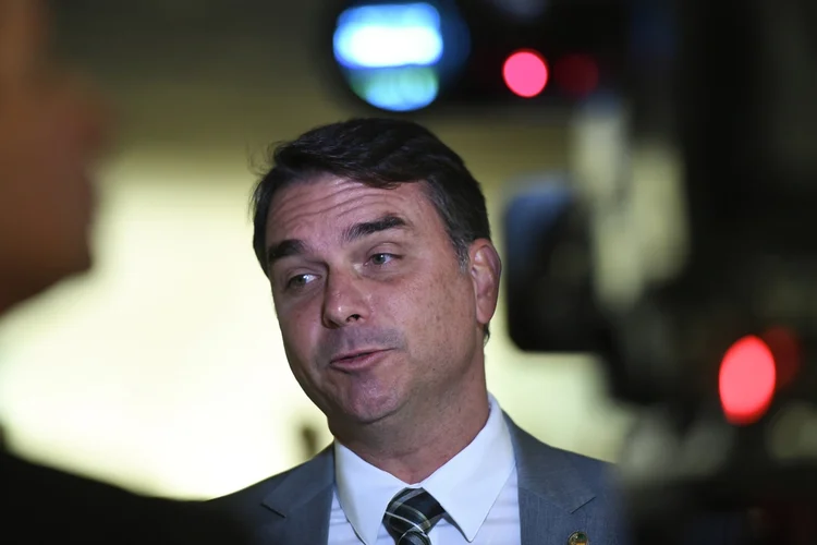 Campanha de Flávio questiona áudio de Vorcaro na Atlas e aliados falam em preocupação