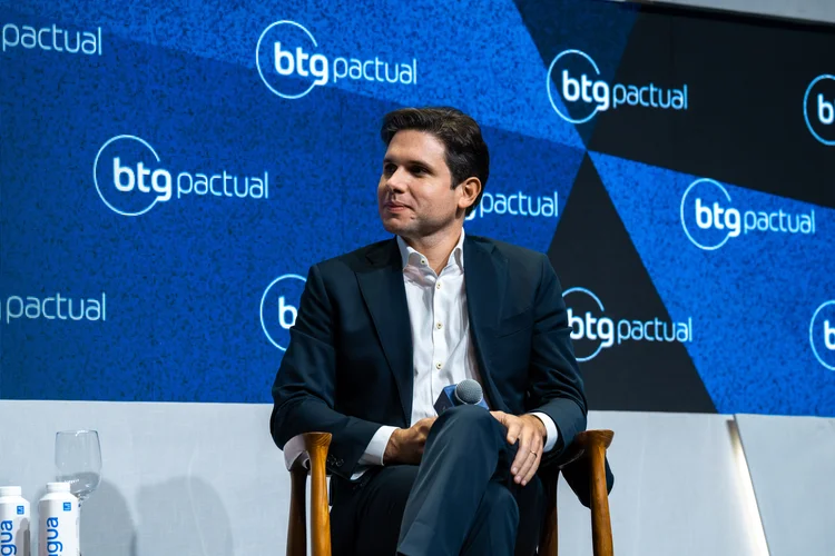 Candidatura de Flávio se consolidou e a de Tarcísio está mais distante, diz Motta