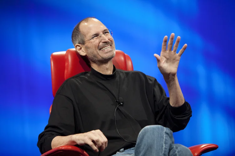Cansada de freelancers, executiva criou 17 funcionários de IA — incluindo um Steve Jobs virtual