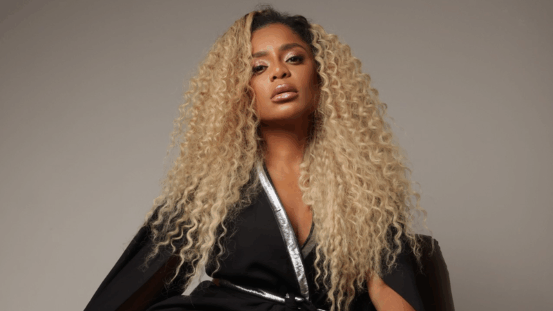 Cariúcha mostrou calcinha em festa com look transparente e ganhou vaias: ‘Muito ridícula’