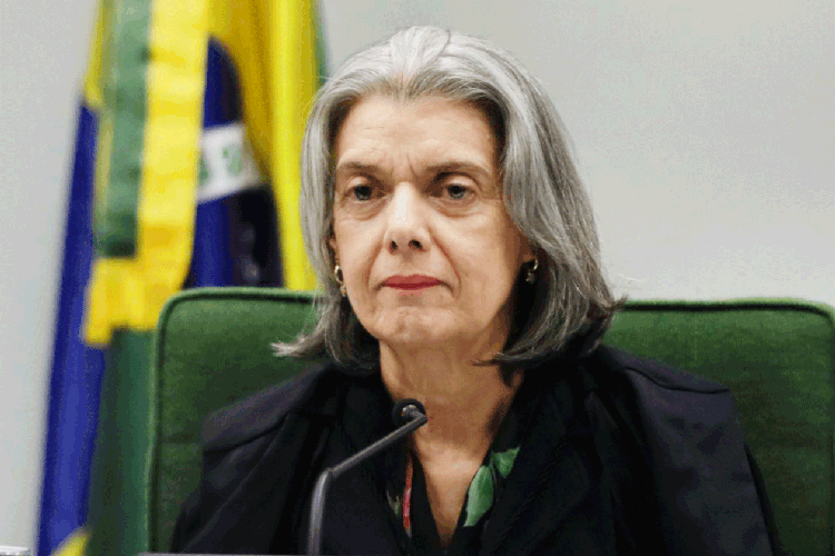 Cármen Lúcia diz que dados da violência contra a mulher são 'estarrecedores'