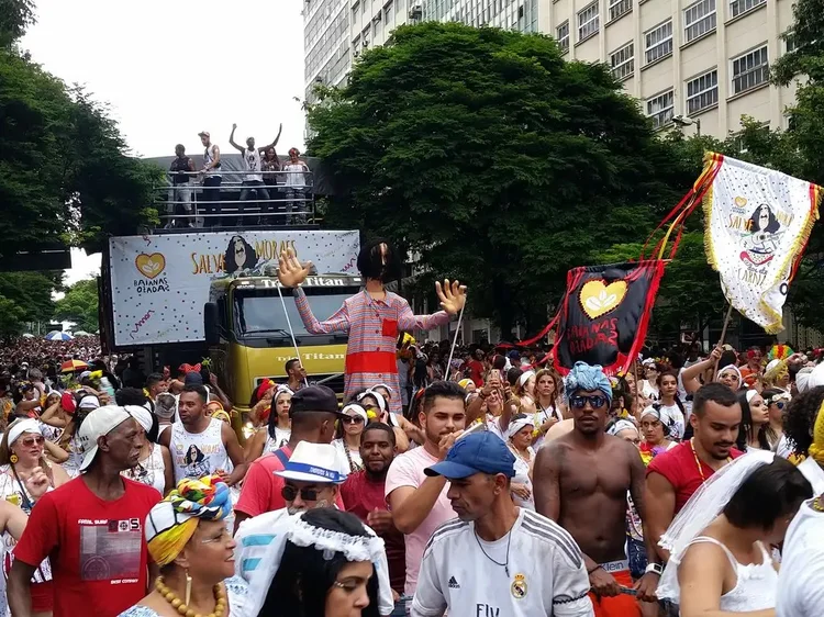 Carnaval 2026 em BH: blocos de rua hoje, domingo, 22 de fevereiro