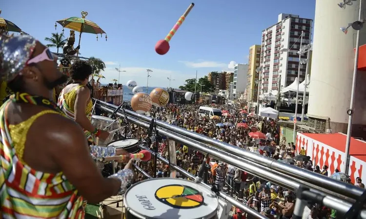Carnaval 2026 em Salvador: blocos de rua hoje, sábado, 14