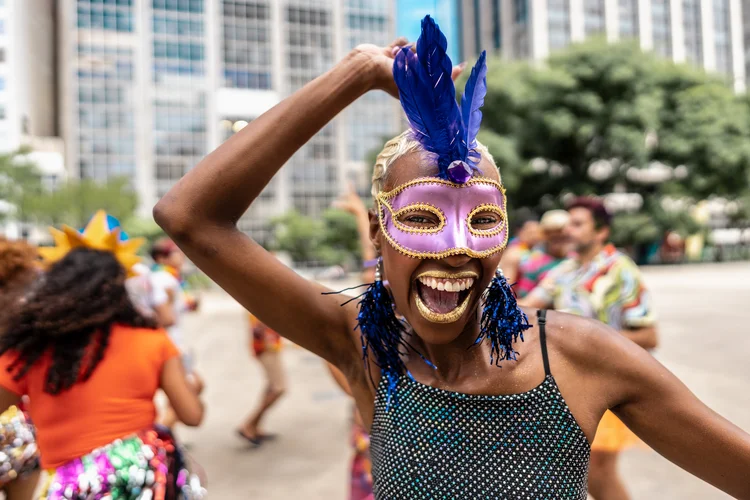 Carnaval 2026 em SP: blocos de rua hoje, domingo, 8 de fevereiro