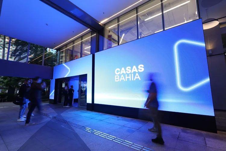 Casas Bahia reduz dívida em 68%, mas prejuízo vai a R$ 1 bi no 1° trimestre