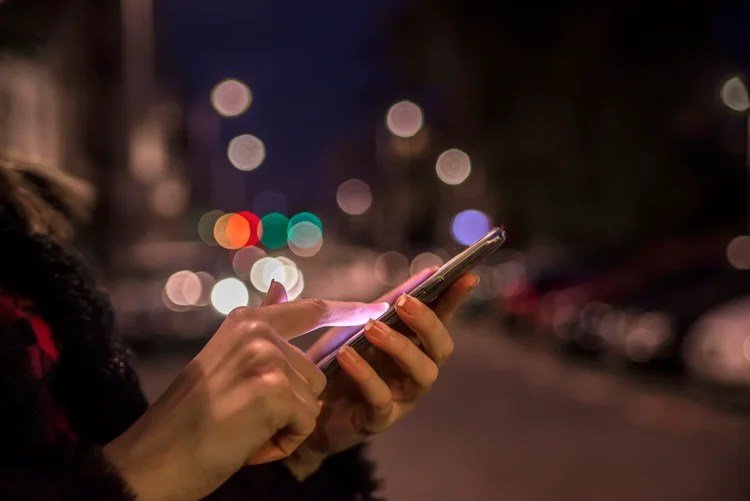 Celular, pix, cartão e carteira: como se proteger na Virada Cultural de SP 2026