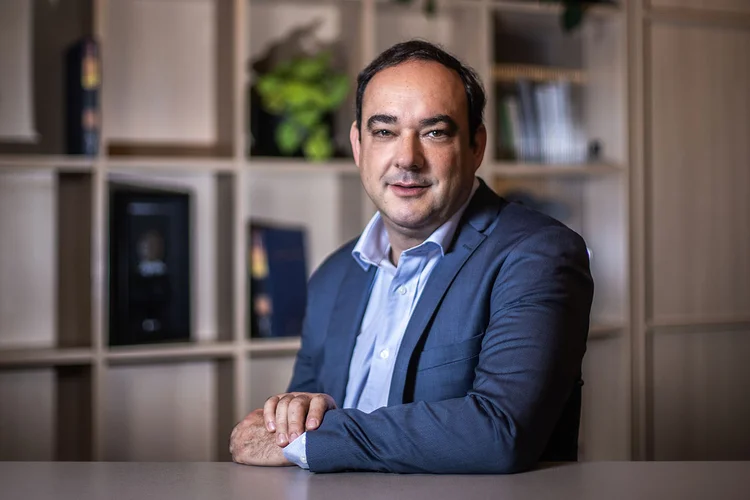 Cenário é de candidatura própria do PL, diz pré-candidato de Flávio Bolsonaro em MG