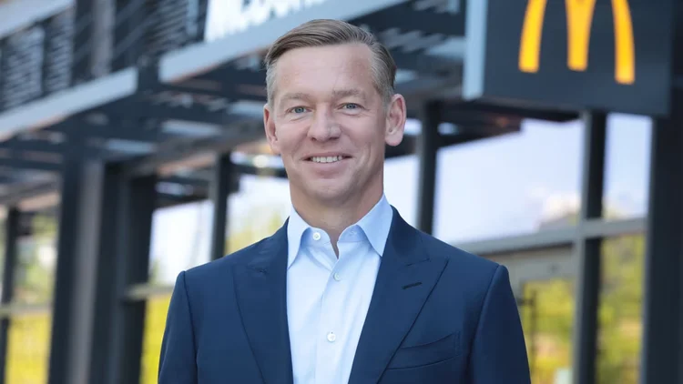 CEO do McDonald’s tentou promover um hambúrguer nas redes — e deu tudo errado