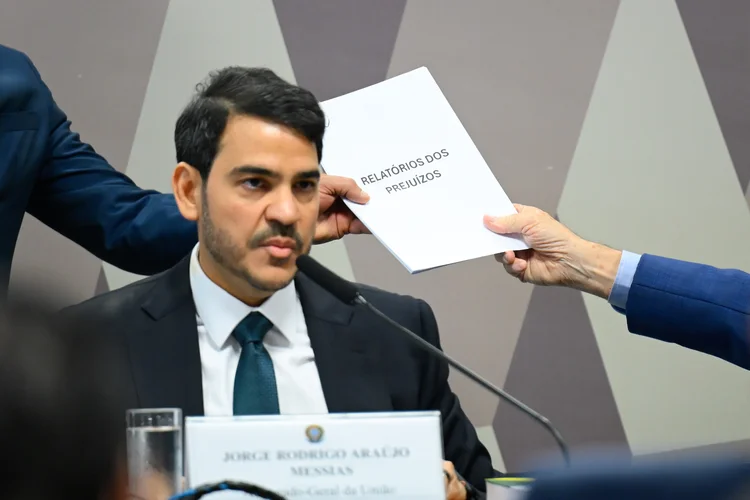 'Chantagem política' e 'Senado fez história': a repercussão da rejeição de Messias