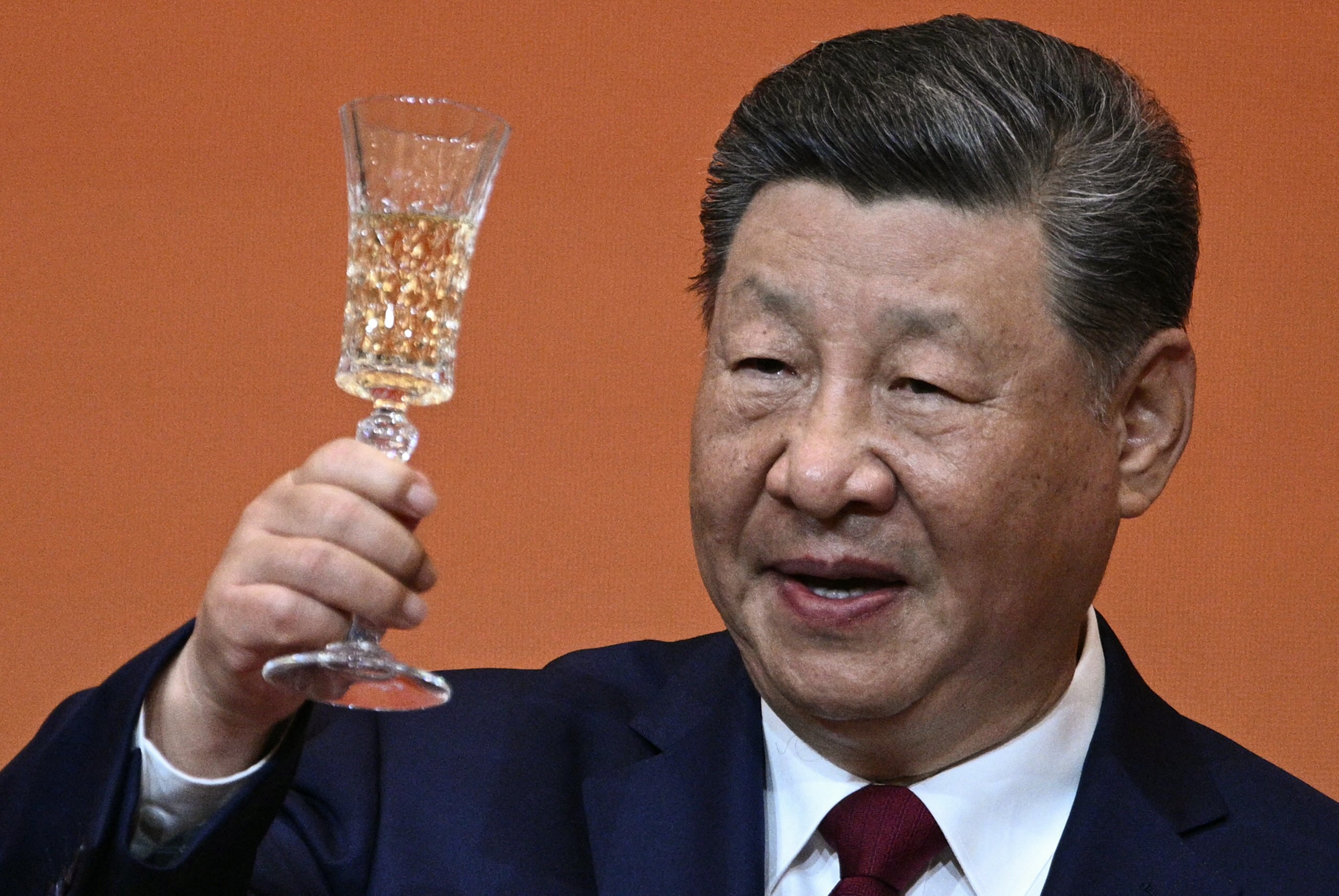 China anuncia nova ajuda humanitária a Irã e Líbano após acordo