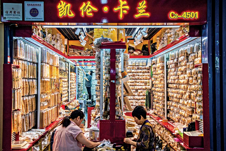 China reduz meta de crescimento econômico para uma das menores em décadas