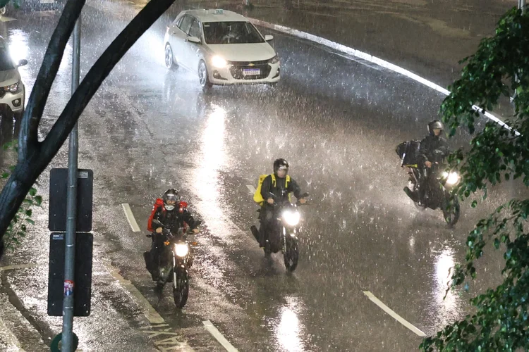 Ciclone extratropical pode causar chuvas no Sul; veja previsão