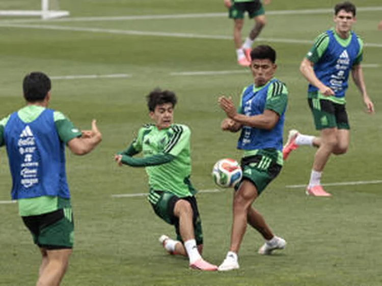 Cidade do México bate recorde do Guinness com maior onda humana já realizada fora de um estádio