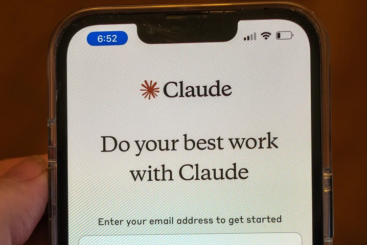 Claude caiu? Plataforma de IA apresenta instabilidade nesta quarta-feira