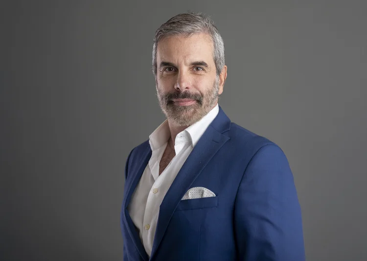 Cliente de alta renda protege grupo Veste de queda no consumo, diz CEO