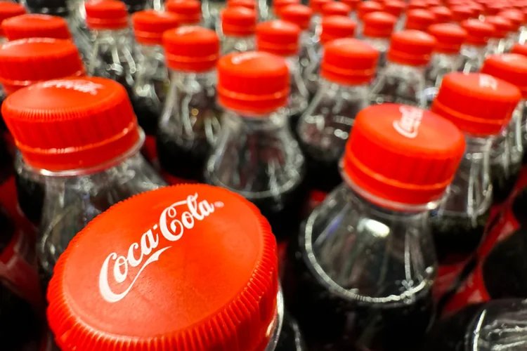 Coca-Cola perde o gás e vendas do 4º tri frustram expectativas