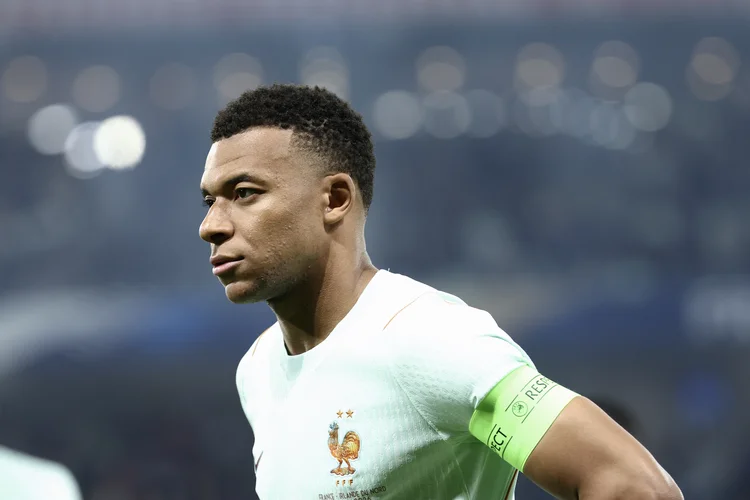Com dois gols de Mbappé, França vence Senegal e deixa zebra de 2002 no passado