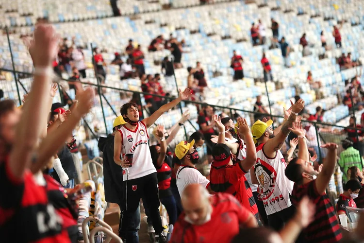 Com gol no último minuto, Vasco empata em 2 a 2 com Flamengo