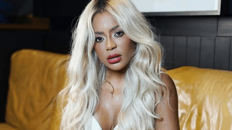 Com looks a lá ‘Favela Rave’, Cariúcha choca ao resgatar ‘Garota da Laje’ no ‘SuperPop’