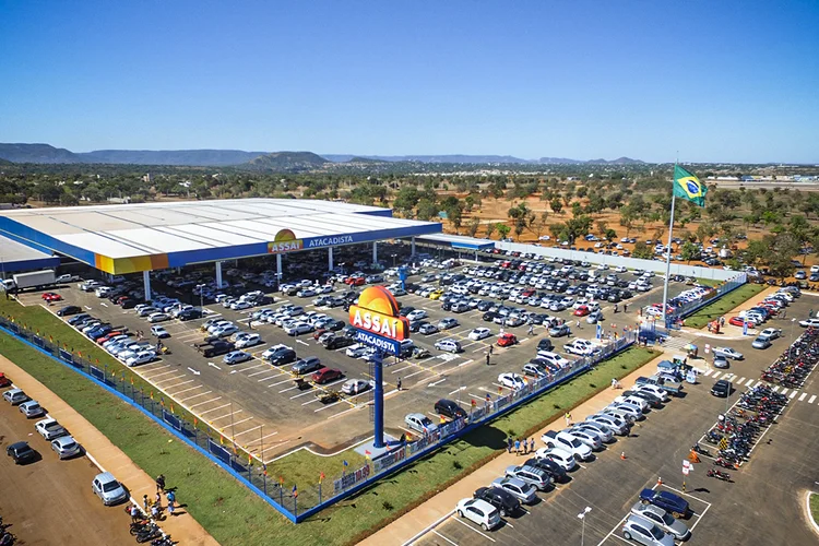 Com novas lojas e 25 farmácias, Assaí prevê abrir 2.500 vagas e aposta em profissionais 50+