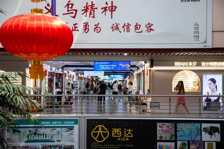 Comércio de serviços da China atinge 3 trilhões de yuans até maio