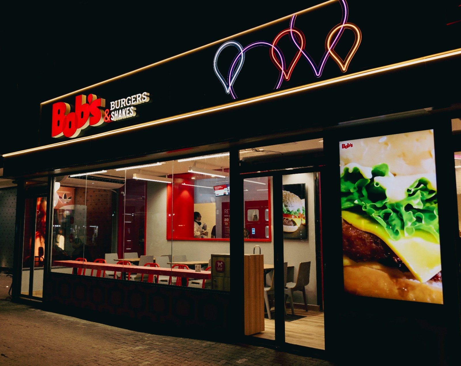 Como a loja do Bob’s em Ipanema virou vitrine global da rede de R$ 1,8 bilhão
