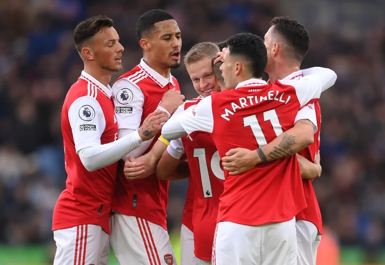 Como a 'terapia em grupo' ajudou o Arsenal na Premier League e na Champions