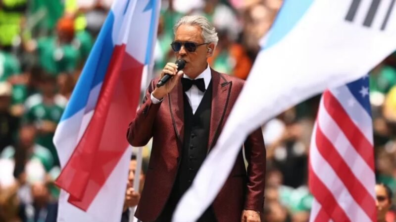 Como Andrea Bocelli ficou cego? Tenor perdeu a visão após acidente jogando futebol