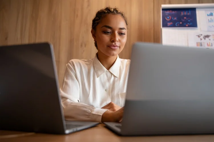 Como encontrar vagas de emprego que combinam com seu momento de carreira
