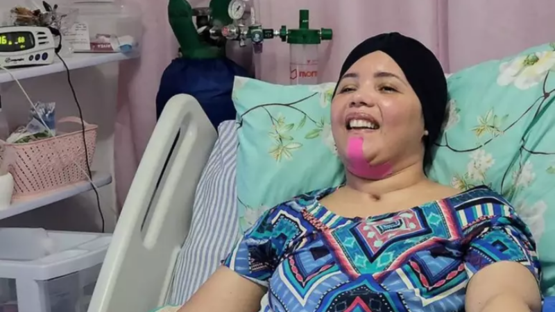 Como está cantora gospel que vive em estado vegetativo