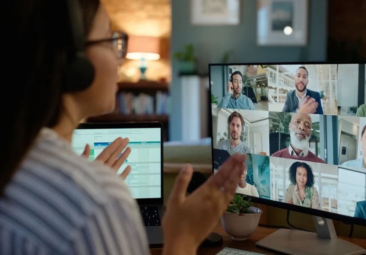 Como fazer videochamada com tradução simultânea no Google Meet e no Samsung