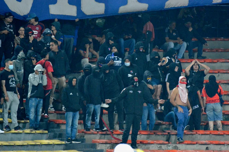 Como fica a tabela da Libertadores após o cancelamento do jogo do Flamengo ontem?