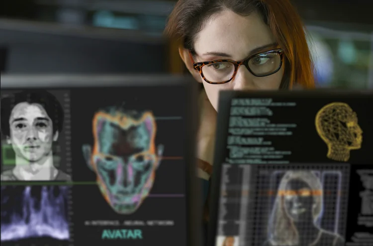 Como identificar deepfakes em vídeo e áudio no celular: ferramentas e dicas práticas