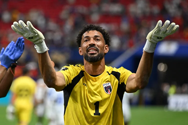 Como o goleiro Vozinha, quase desconhecido, virou um fenômeno de engajamento
