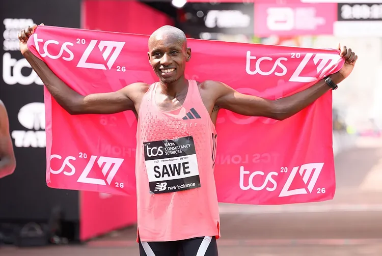 Como Sabastian Sawe se tornou a 1ª pessoa a correr uma maratona em menos de duas horas