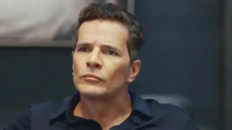 ‘Coração Acelerado’: Alaorzinho esquece casamento com Zilá e acorda chamando pela ex