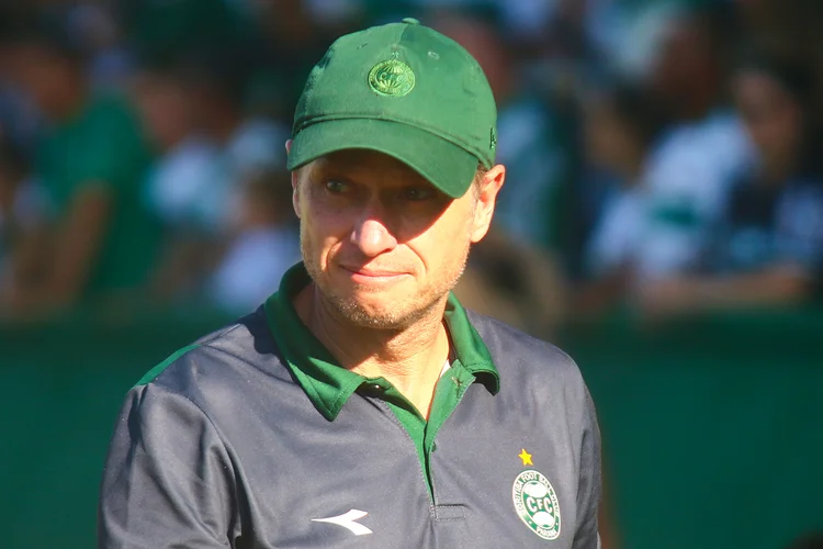 Coritiba x Internacional: horário, onde assistir e prováveis escalações