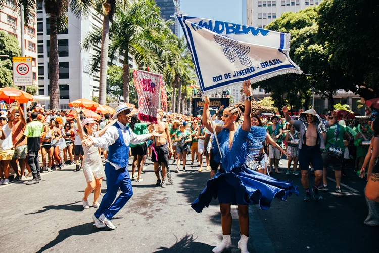 Da cerveja à fantasia: itens de Carnaval encarecem quase 80% em uma década