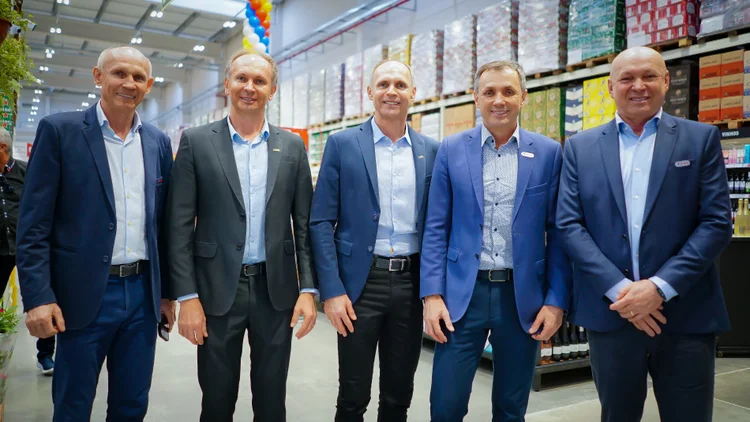 Da colônia ao Top 10 do varejo alimentar: qual a estratégia da expansão?