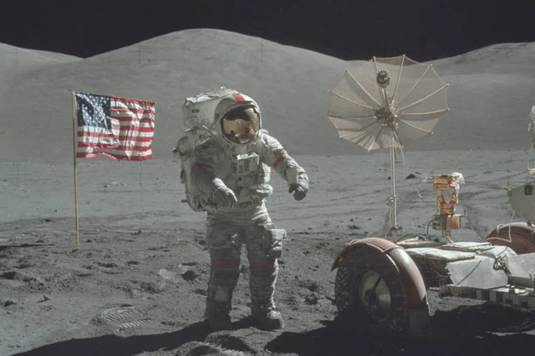 De ‘Chaves’ a Watergate: como era o mundo na última missão à Lua