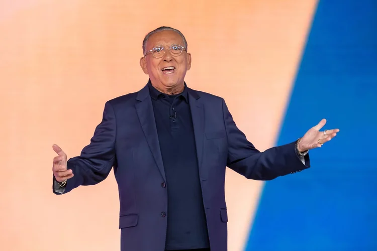 De volta à TV aberta, Galvão Bueno defende narração 'sem grito nem palavrão'